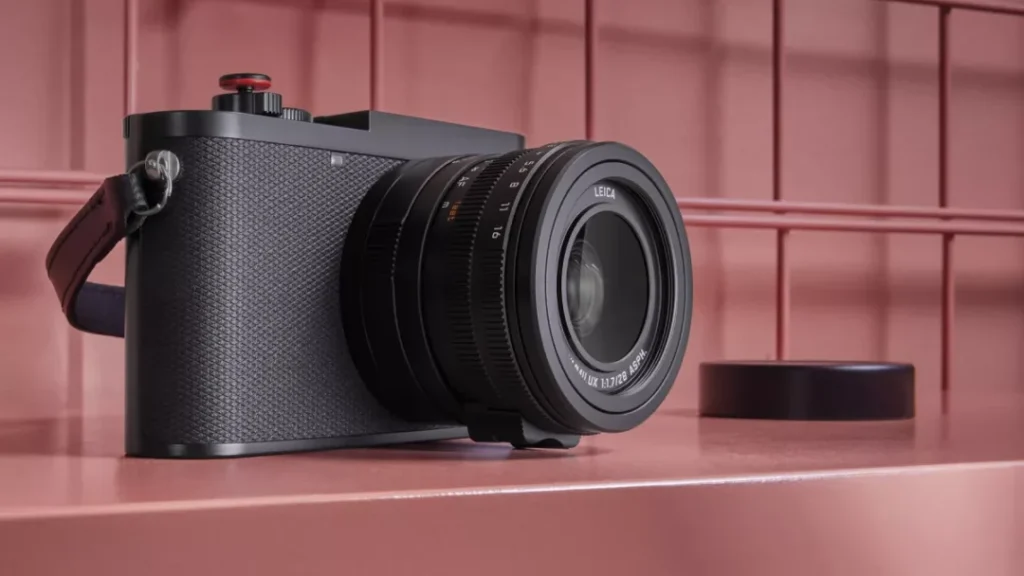 Leica-Q3-full-frame-compact-camera-camera-deals-online