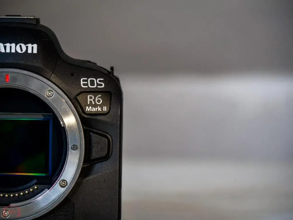 Canon-EOS-R6-Mark-II-camera-product-photos-camera-deals-close-up